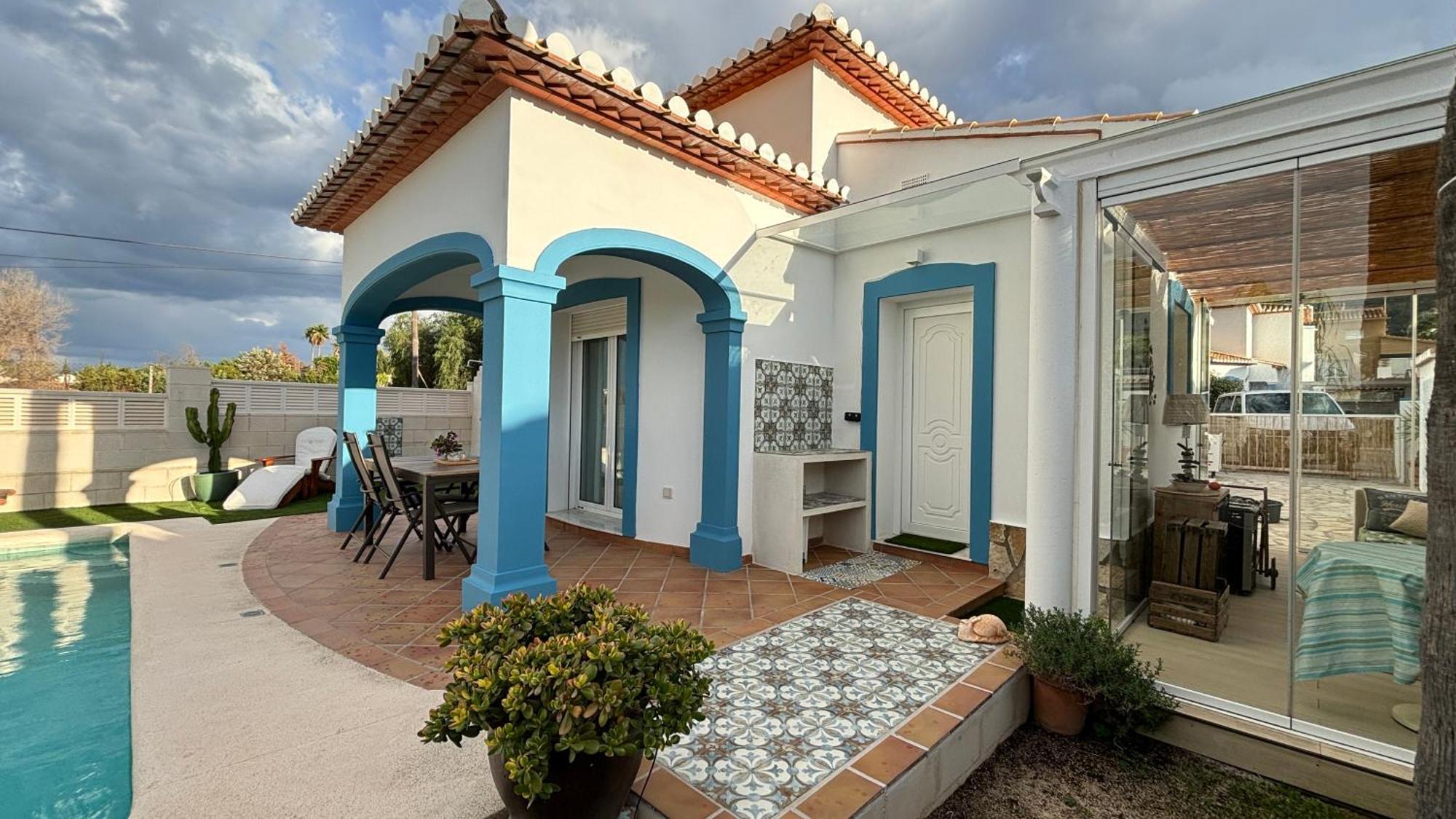 Hébergement de vacances Precioso Independiente En Con Piscina