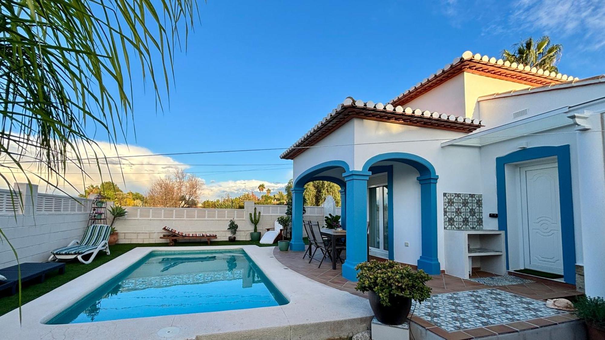 Precioso Independiente En Con Piscina Hébergement de vacances Dénia